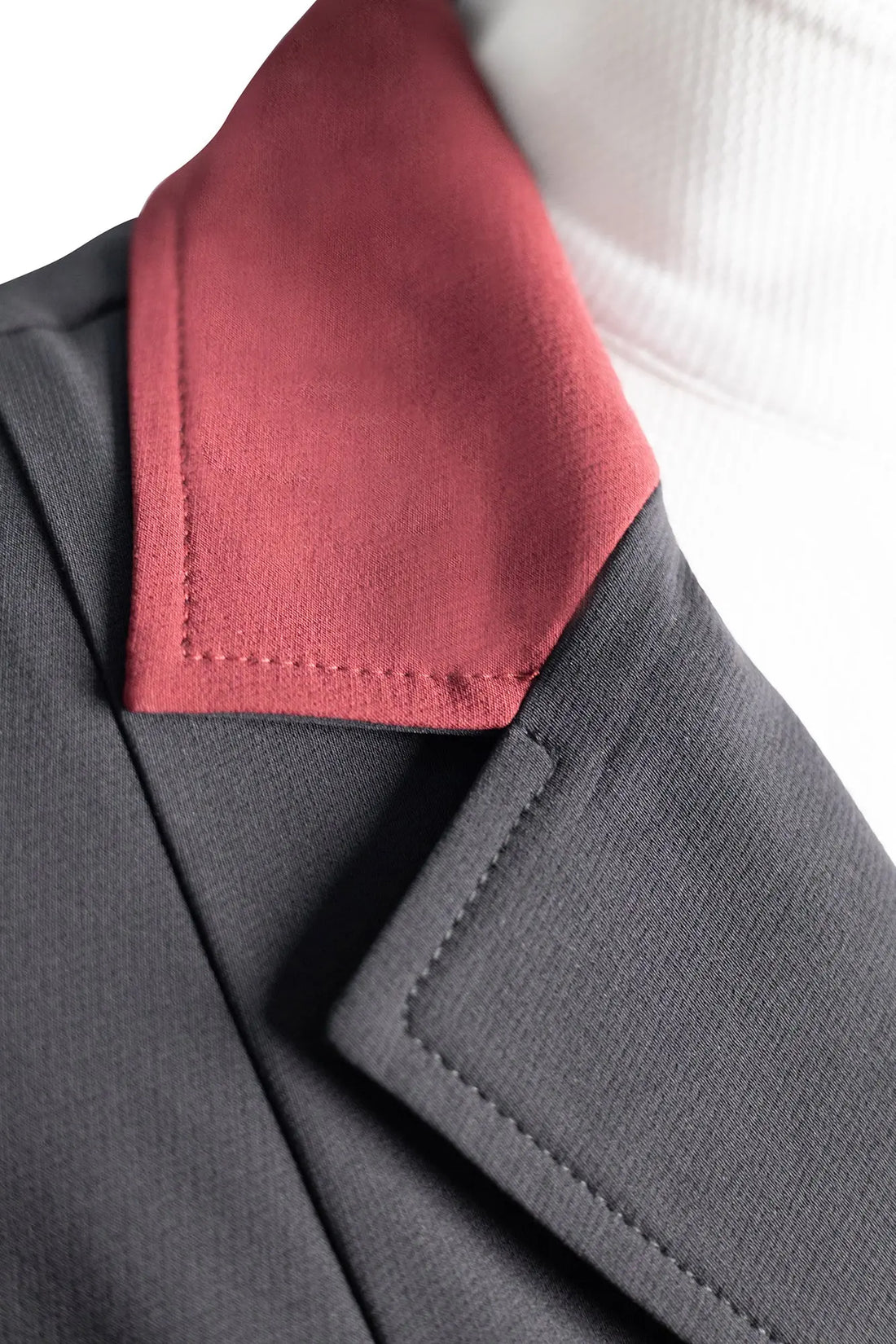 Grand Prix Ladies EQJ Classic 3 Button Show Jacket, Black with Burgundy Collar